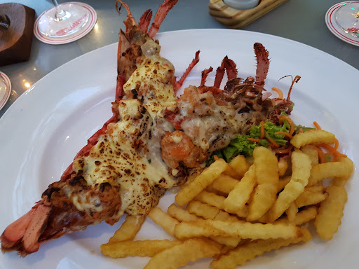 Feringgi Grill at Shangri-La's Rasa Sayang Resort and Spa - Penang