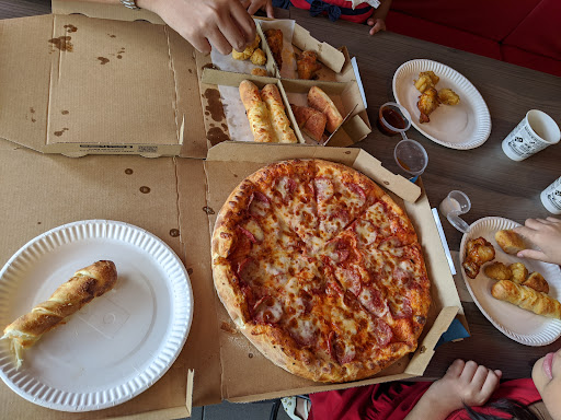 Domino's Kepala Batas