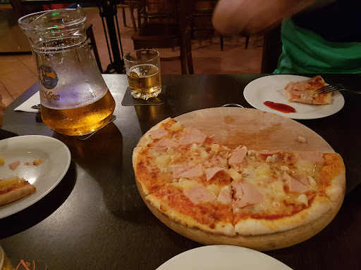 Capri Restaurant ( Pekan Lumut, Perak )