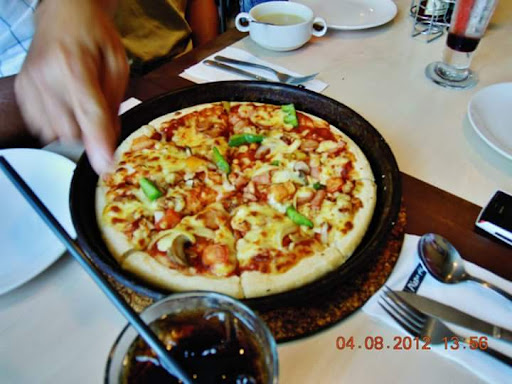 Pizza Hut Medan Jaya