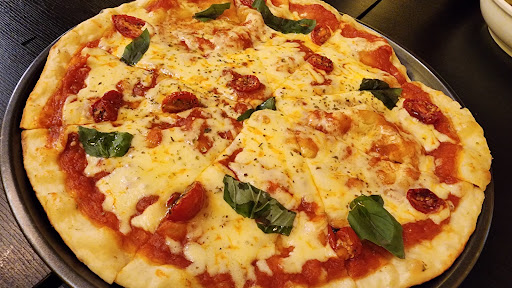 Lloyd's Pizza • SS15 Subang Jaya