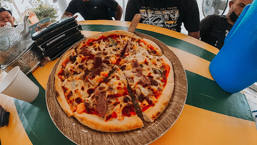 Qulai Pizza Kayu Api
