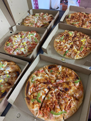 Quee'N Pizza Gua Musang