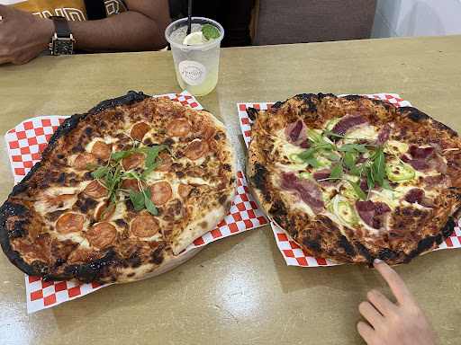 Aurellia Neapolitan Pizza